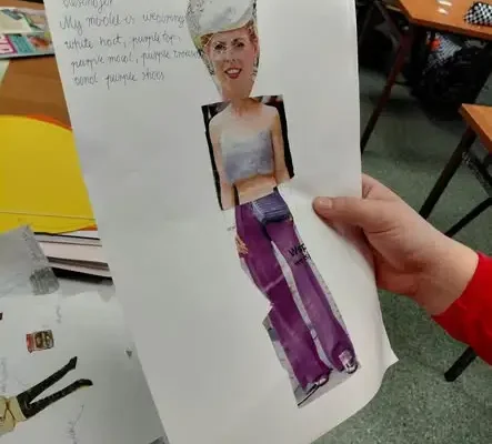 Klasa 4b projektuje modę na lekcjach angielskiego