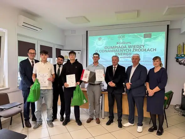 Mikołaj Bączek z ZSCKR Jabłoń wygrywa etap wojewódzki Olimpiady Wiedzy o OZE